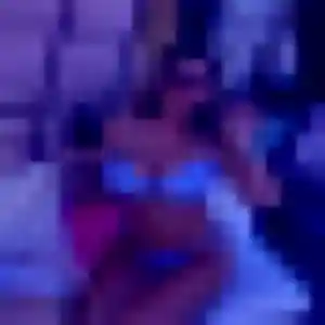 Sexy Sylvaine, 24 ans à Grenade - la contacter