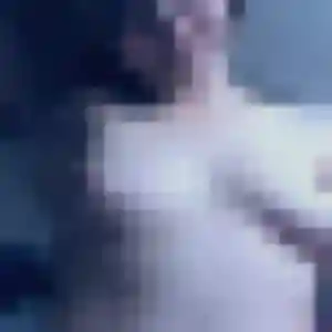 Valerie, 27 ans, en ligne à Grez-Neuville pour une rencontre coquine