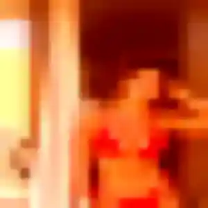 Ursula (37 ans) à Guéreins attend une rencontre rapidement