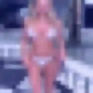 Sexy Renee, 26 ans à Hangest-sur-Somme - voir sa photo