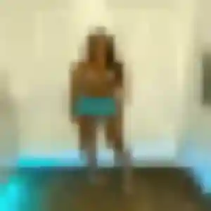 Contacte Vanessa, 29 ans à Herry en privé