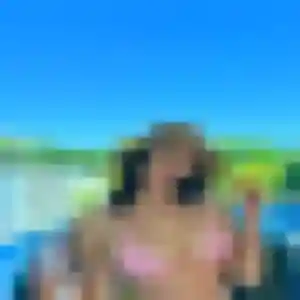 Nadia (27 ans) à Houppeville cherche un plan cul maintenant