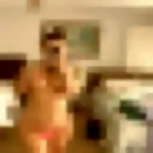 Photo de Karine à Huest (39 ans) - plan cul anonyme