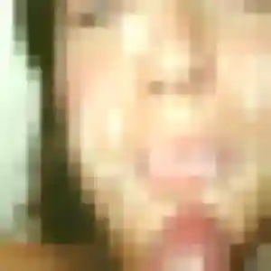Flora, 23 ans, dispo pour plan cul à Juilley