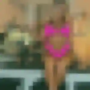 Contacte Christelle, 26 ans à L'Hôpital-le-Grand en privé