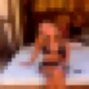Yasmine, 40 ans, dispo pour plan cul à La Balme-de-Sillingy