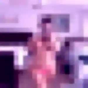 Tessa, 23 ans, dispo pour plan cul à La Biolle