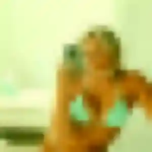 Photo de Muriel à La Bourdinière-Saint-Loup (38 ans) - plan cul anonyme