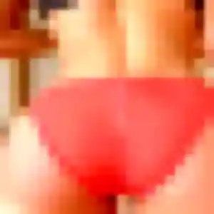 Photo de Djamila à La Motte-d'Aigues (45 ans) - plan cul anonyme
