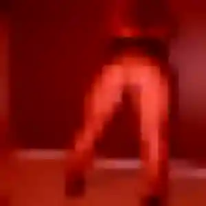 Clemence, 27 ans, en ligne à La Vineuse sur Fregande pour une rencontre coquine