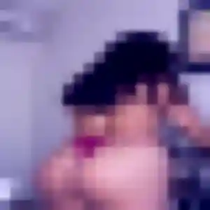 Photo de Romane à Labeaume (39 ans) - plan cul anonyme