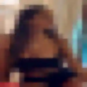 Charmante Ursule, 36 ans à Lablachère - voir sa photo