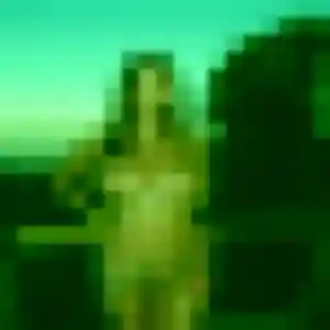 Rejoins Joelle, 31 ans à Lamarque-Pontacq en privé