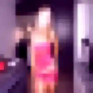 Photo de Zoe à Légny (26 ans) - plan cul sans inscription