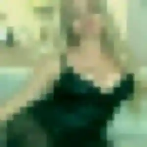 Contacte Inaya, 28 ans à Les Artigues-de-Lussac en privé