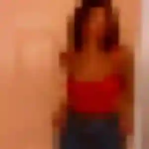 plan cul à Les Champs-Géraux : profil de Justine, 44 ans - sans engagement