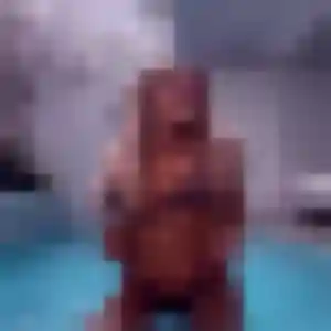 Photo de Orianne à Les Loges (37 ans) - plan cul gratuit