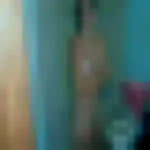 Corinne, 22 ans, connectée à Les Martres-d'Artière pour une rencontre coquine