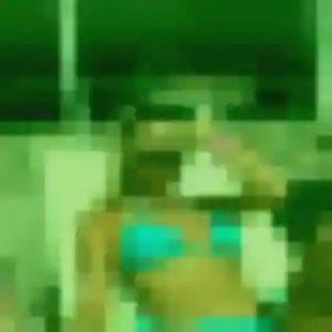 Yasmine, femme de 34 ans propose plan cul à Les Touches