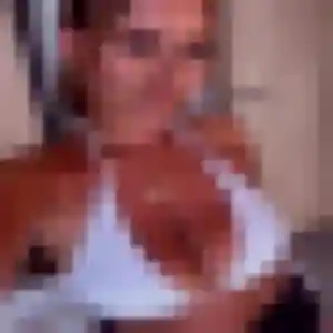 Elena, 31 ans, en ligne à Licques pour une rencontre coquine