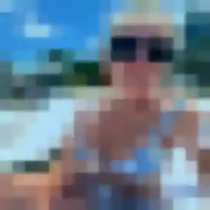 Joelle, 24 ans, connectée à Liffré pour une rencontre coquine