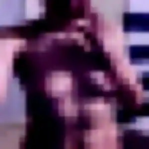 Découvre Anouk, 30 ans à Limetz-Villez en privé