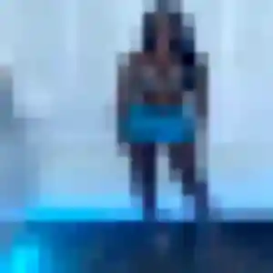 plan cul à Lisses : photo de Zina, 33 ans - inscription gratuite