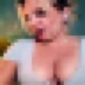 Emma (34 ans) à Loisin attend un plan cul rapidement