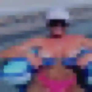 Blandine, 28 ans, en ligne à Longfossé pour une rencontre coquine