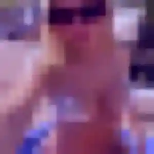 Photo de Blanche à Louzy (38 ans) - plan cul gratuit