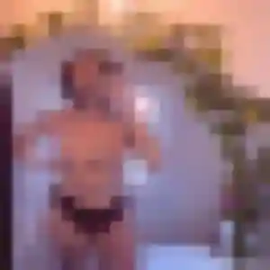 Contacte Florence, 23 ans à Luxeuil-les-Bains en privé