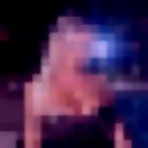 Photo de Julie-Anne à Marcilly-sur-Tille (44 ans) - plan cul gratuit