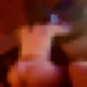 Viviane, femme de 22 ans veut plan cul à Méral