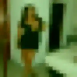Belle Iris, 22 ans à Méréville - voir sa photo