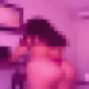 Rejoins Juliette, 39 ans à Mesnils-sur-Iton en privé