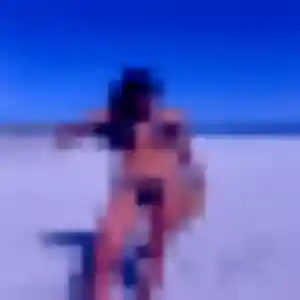 Photo exclusive de Florence, 25 ans à Meyras - plan discret
