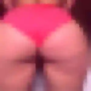 Rejoins Elena, 41 ans à Milizac-Guipronvel gratuitement