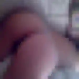 Lison, 24 ans, disponible à Monbéqui pour un plan cul