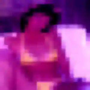 Colette, fille de 26 ans cherche plan cul à Mont-Saint-Aignan