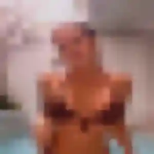 Photo privée de Viviane, 27 ans à Montataire - rencontre sans lendemain