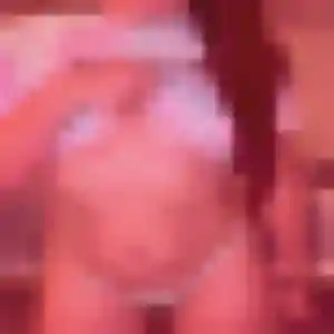 Photo privée de Louise, 41 ans à Montgermont - rencontre coquine