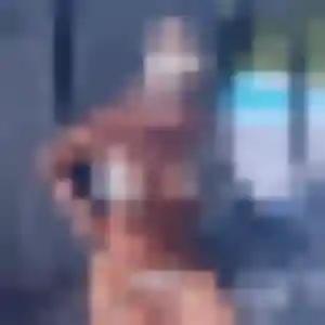 Laetitia, 34 ans, disponible à Moulins-en-Bessin pour un plan cul