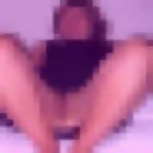 Justine, 28 ans, en ligne à Muids pour une rencontre coquine
