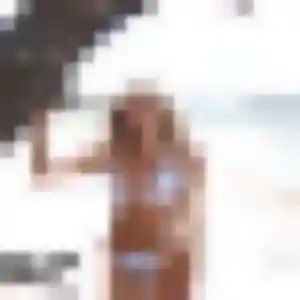 Kelly, 22 ans, connectée à Nesmy pour une rencontre coquine
