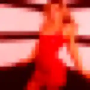 Nina, 33 ans, en ligne à Neuville-les-Dames pour un plan cul