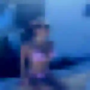 Martine, 24 ans, disponible à Oudezeele pour un plan cul