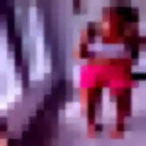 Capucine, 31 ans, connectée à Oulchy-le-Château pour un plan cul