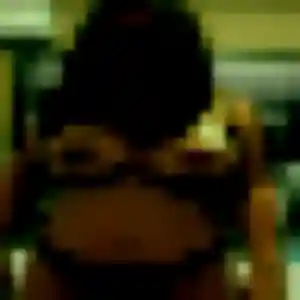 Nadia, femme de 34 ans propose plan cul à Persan