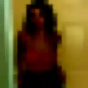 Regine, femme de 28 ans propose plan cul à Pleudihen-sur-Rance