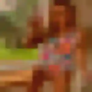 Nadege, 34 ans, en ligne à Plouguenast-Langast pour une rencontre coquine